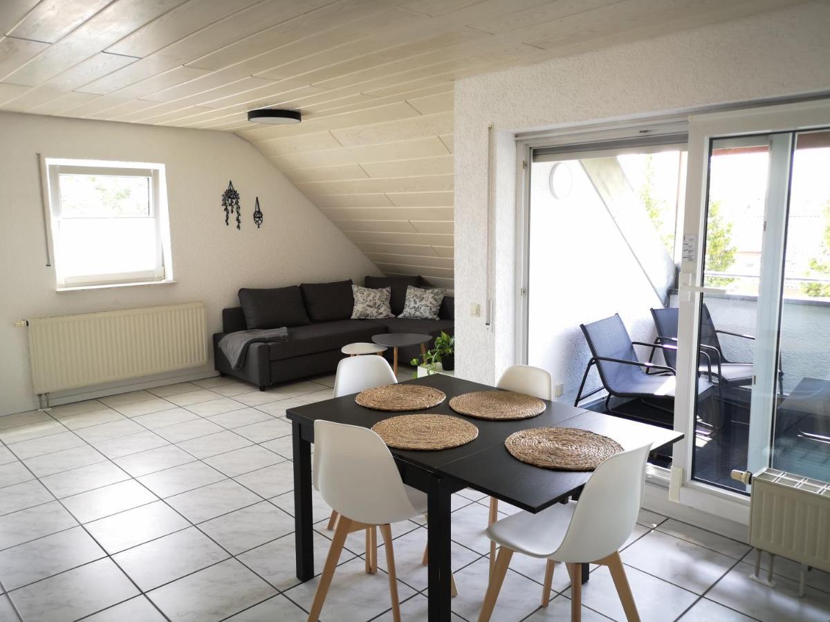 Familien-Ferienwohnung: Messe-Nähe mit Balkon und Parkplatz am Bodensee Meckenbeuren Exterior photo