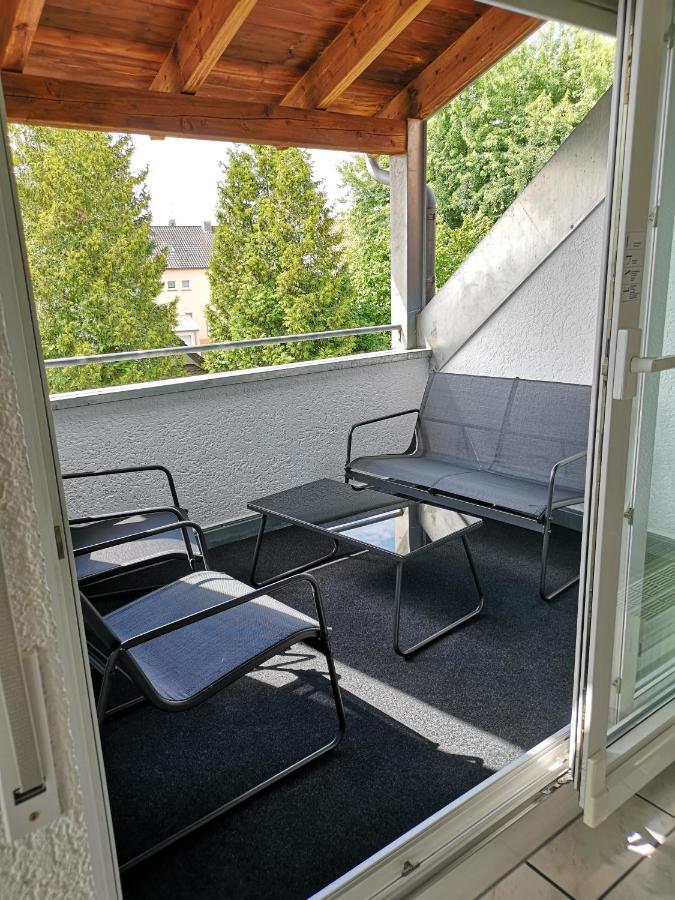 Familien-Ferienwohnung: Messe-Nähe mit Balkon und Parkplatz am Bodensee Meckenbeuren Exterior photo